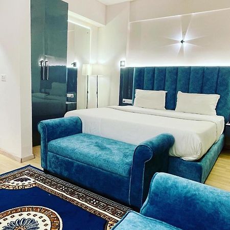 Aparthotel Neel Skye - Couple Friendly - Dlf My Pad, Gomtinagar , Lucknow Esterno foto